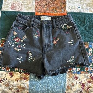 Black Floral Embroidered Denim Shorts with Frayed Hem